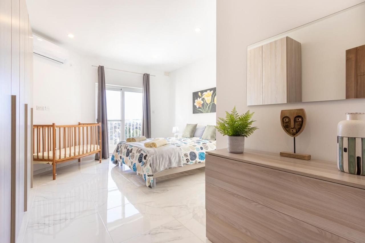 H2 -Modern And Spacious 3 Bedroom Apartment San Gwann Экстерьер фото