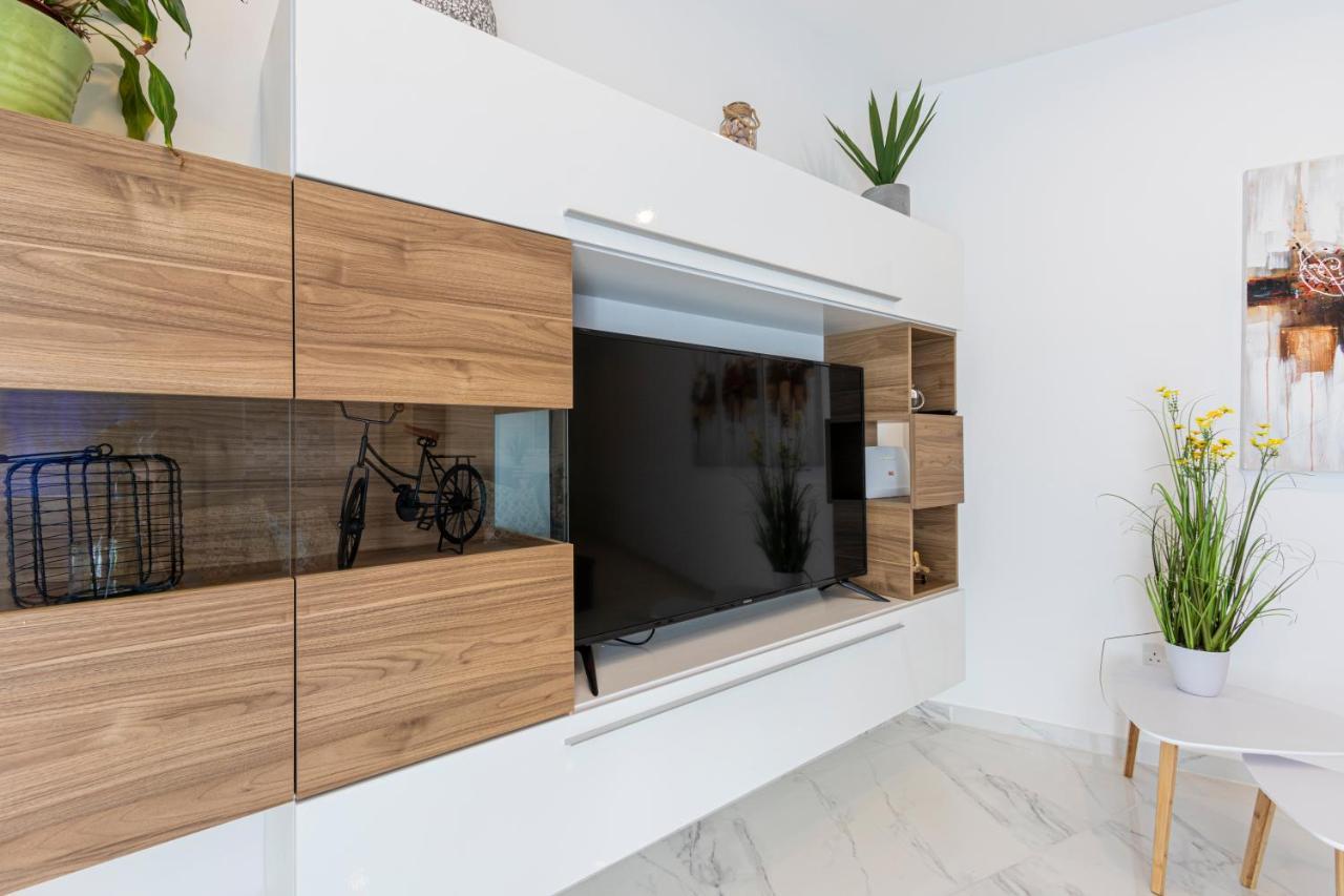 H2 -Modern And Spacious 3 Bedroom Apartment San Gwann Экстерьер фото