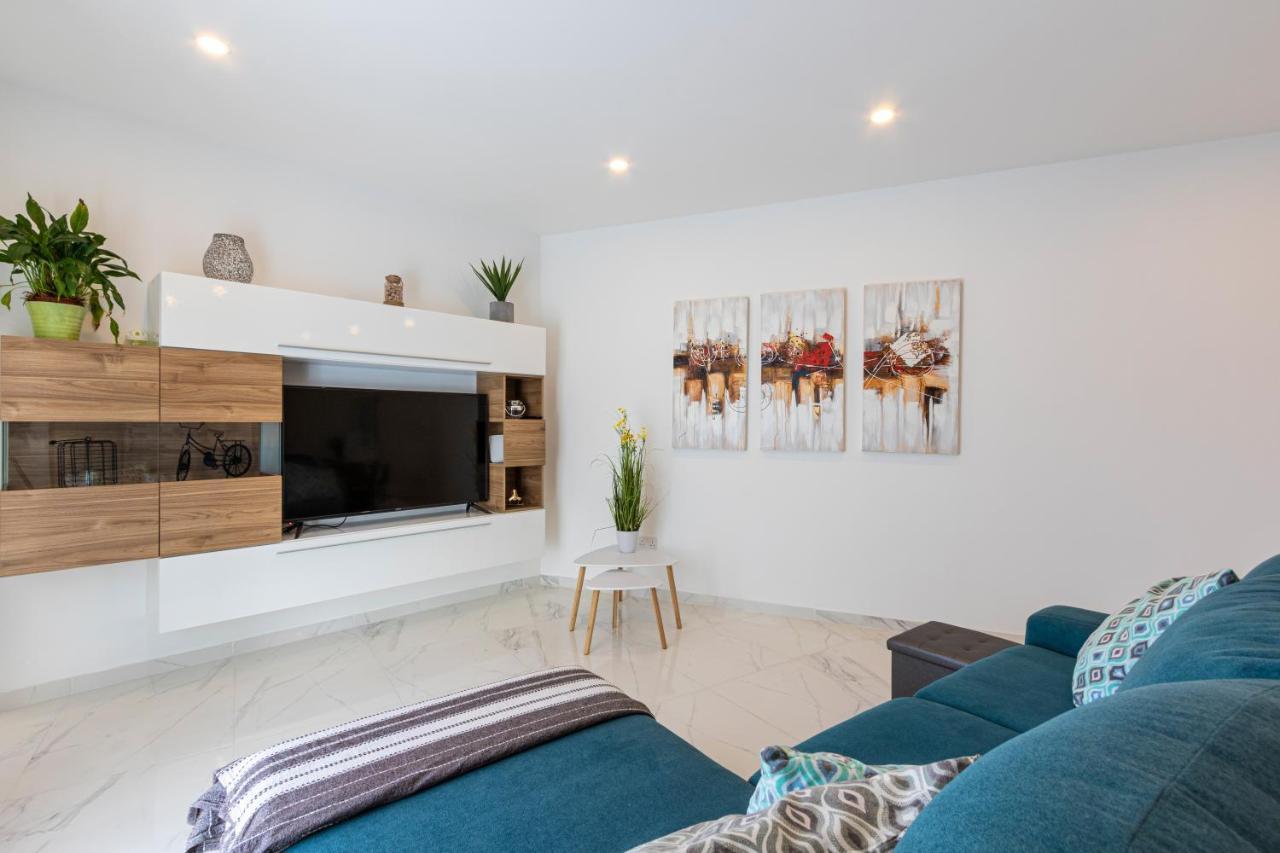H2 -Modern And Spacious 3 Bedroom Apartment San Gwann Экстерьер фото