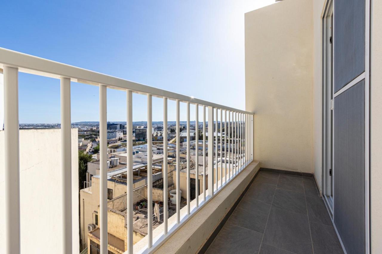 H2 -Modern And Spacious 3 Bedroom Apartment San Gwann Экстерьер фото