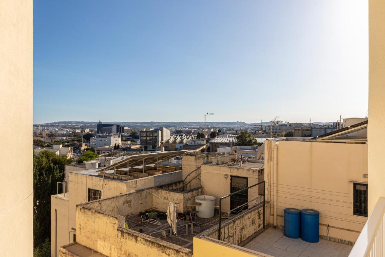 H2 -Modern And Spacious 3 Bedroom Apartment San Gwann Экстерьер фото