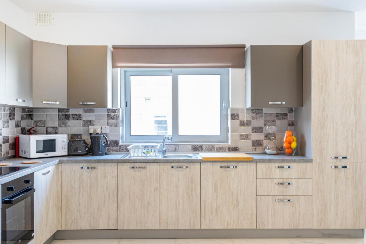 H2 -Modern And Spacious 3 Bedroom Apartment San Gwann Экстерьер фото